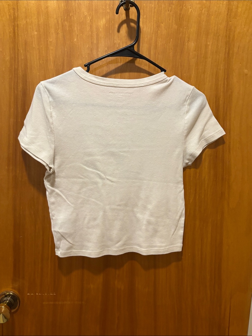 ⭐ 3 for $15 American Eagle Outfitters White Short Sleeve Tee with Orange Butterf - Picture 7 of 12